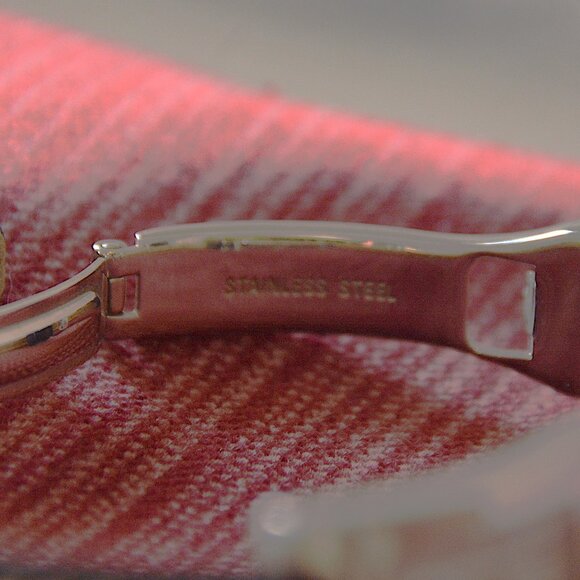 Vintage Swiss Army Knife Women's Watch - Picture 3 of 4